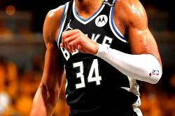 开云体育-关于雄鹿苦战太阳——字母哥表现稳定独得三十典型得分手的信息