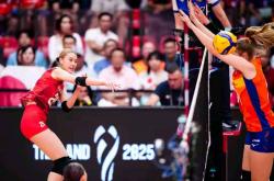 开云体育APP下载-国际排球赛场上，荷兰队惊险取胜