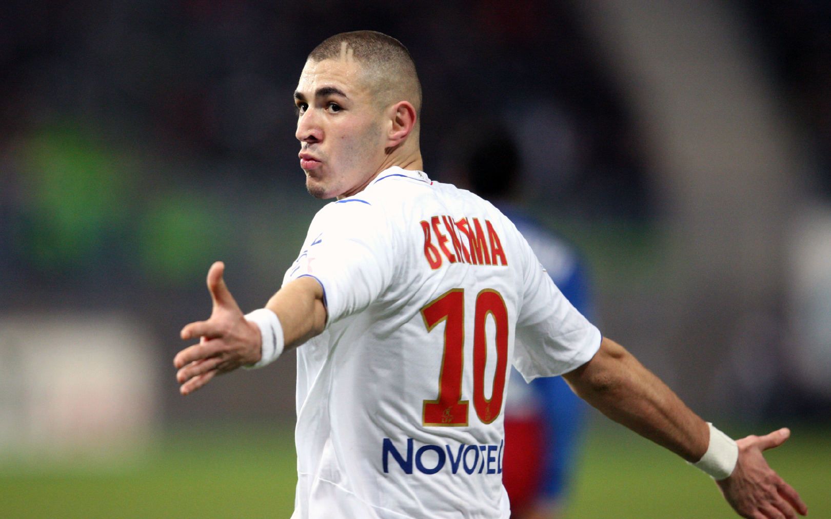 尤文逆转多特蒙德，本泽马高光表现的简单介绍