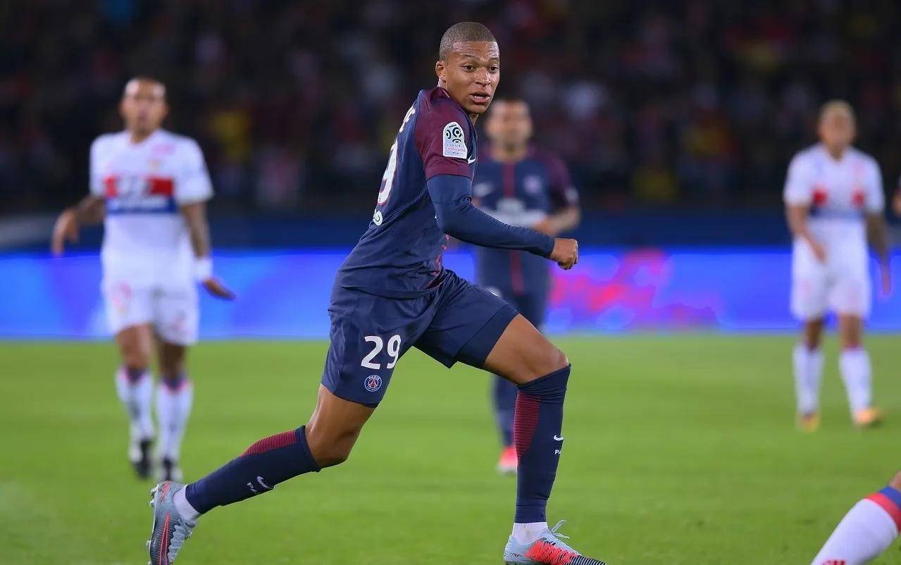 国际米兰逆转巴萨,姆巴佩惊艳四座 国际米兰逆转巴萨,姆巴佩惊艳四座